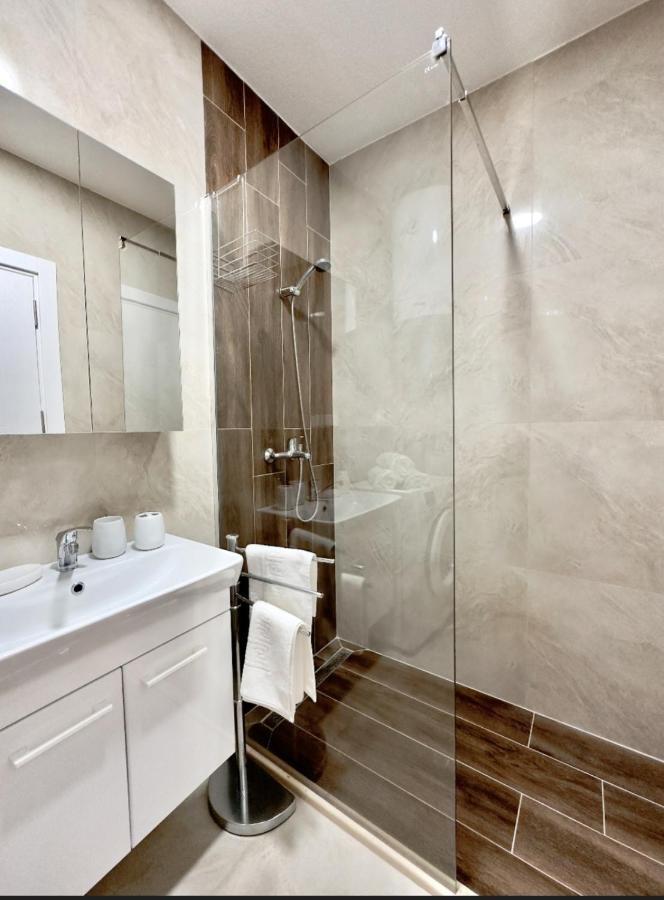 Studio Apartment, 5 Minutes To The Beach Бар Экстерьер фото